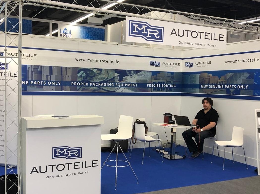 MR-Autoteile exhibition booth